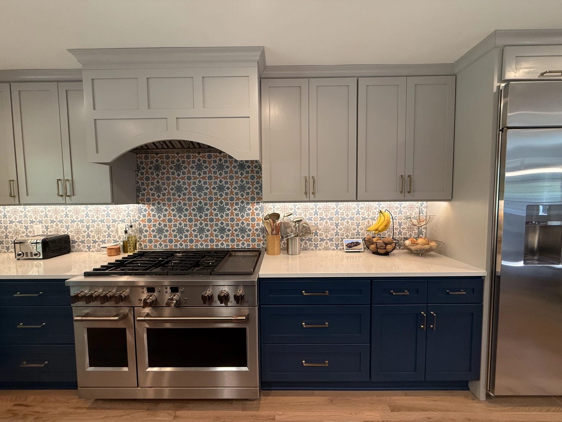 The Connected Kitchen range wall and patterned backsplash
