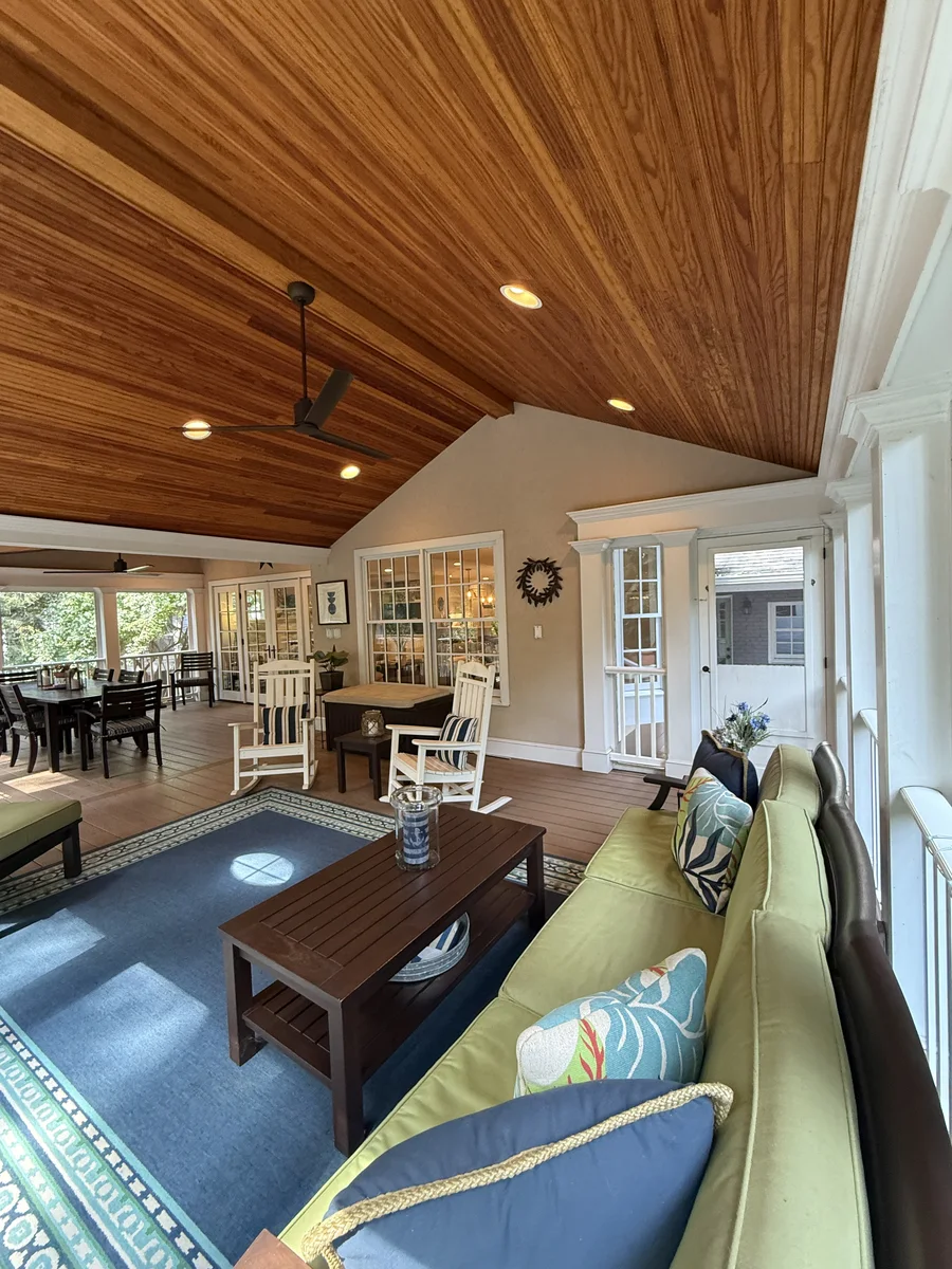 Indoor-Outdoor Living screened porch